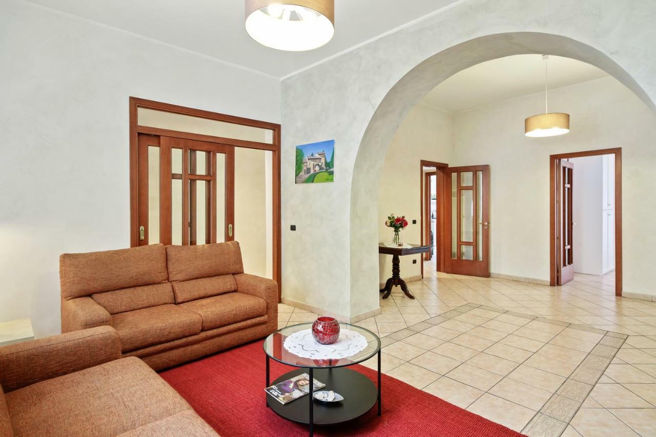 Central Balcony Apartment Catania Luaran gambar